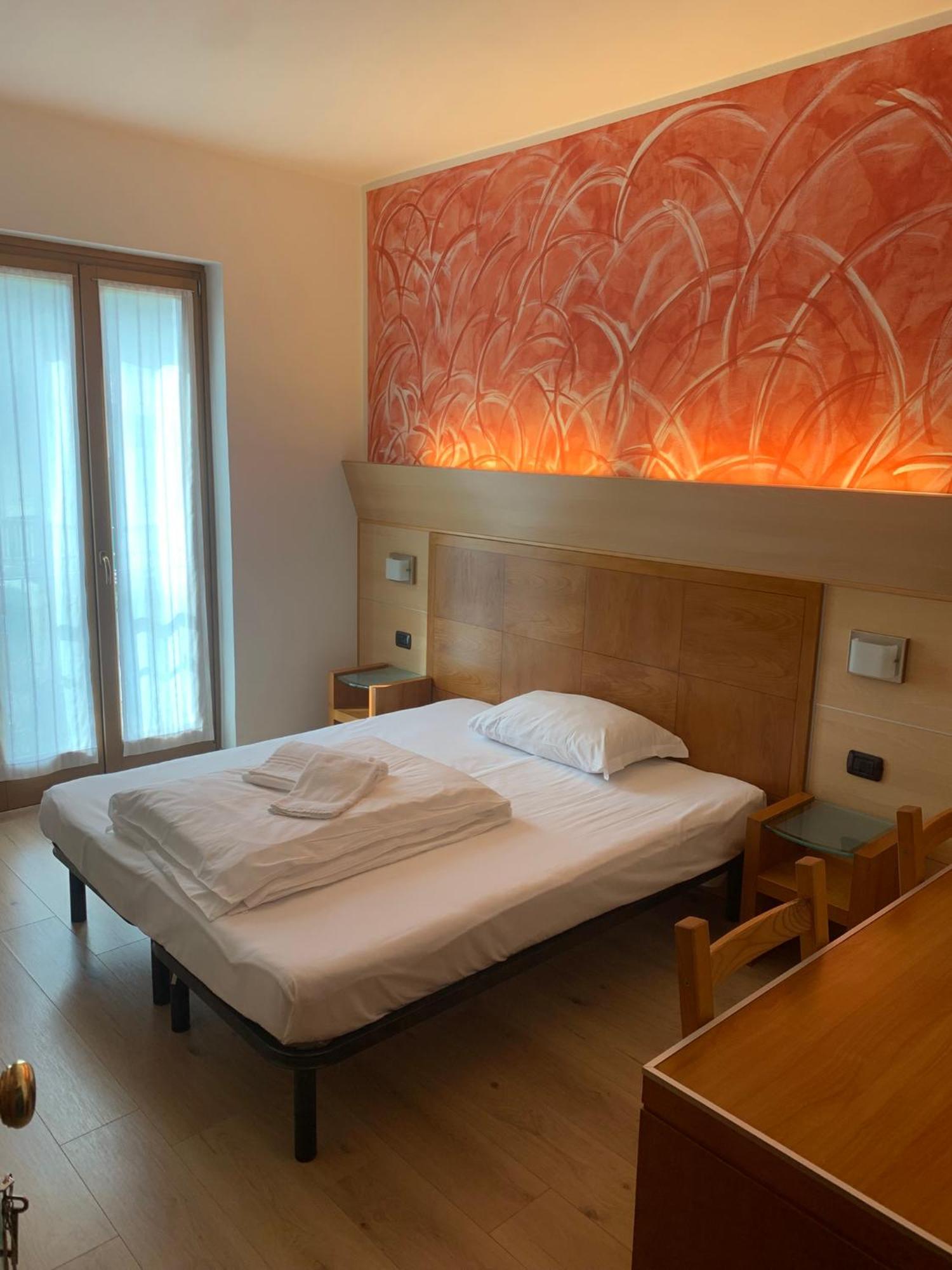 Hotel Garni Delle Rose Ceniga Exterior foto
